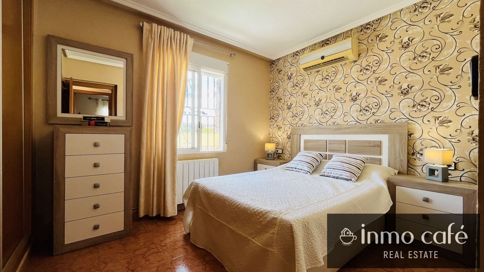 4 bedroom Townhouse for sale in Orihuela Costa with pool garage - € 280,000 (Ref: 9838471)
