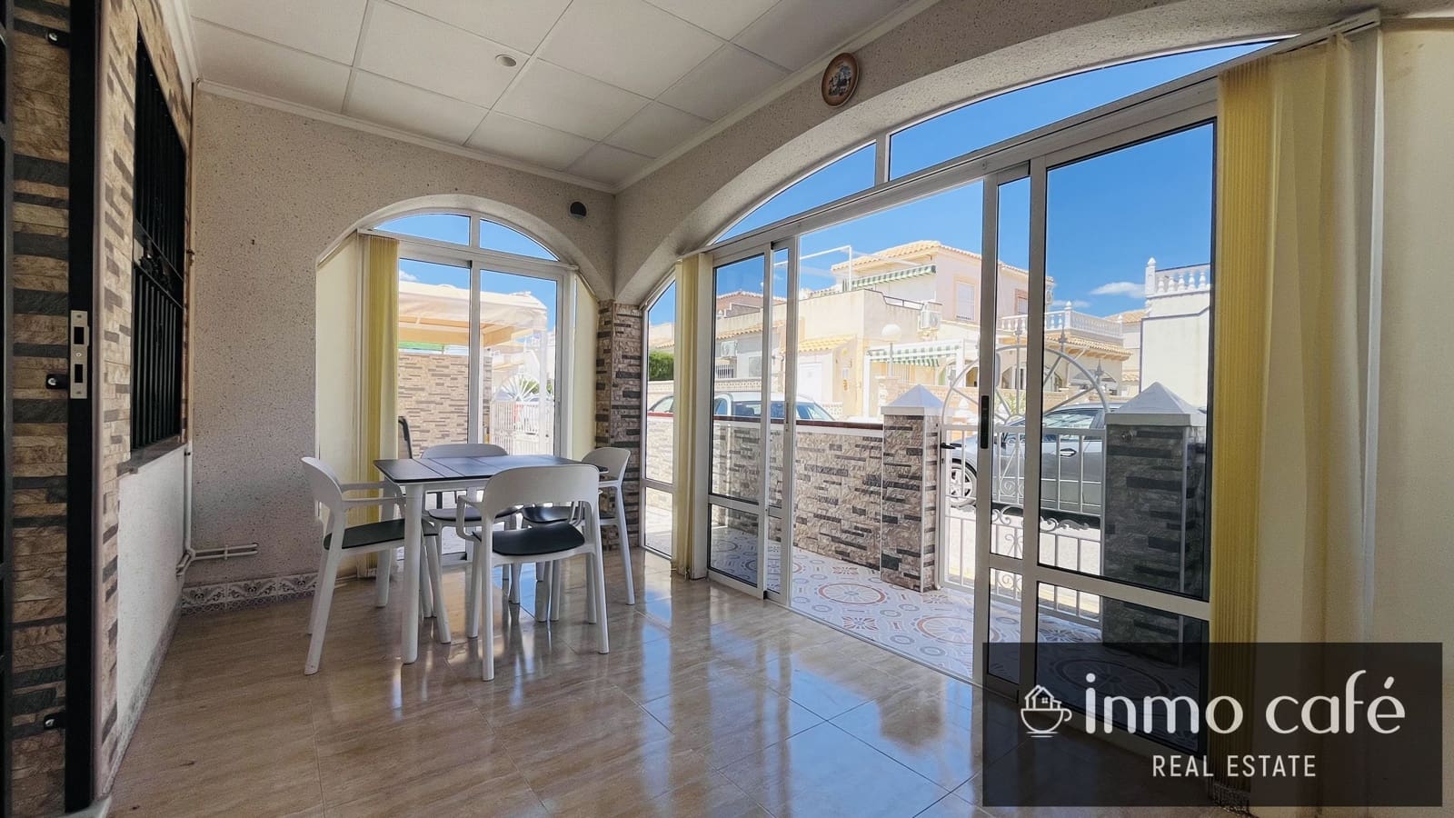 4 bedroom Townhouse for sale in Orihuela Costa with pool garage - € 280,000 (Ref: 9838471)