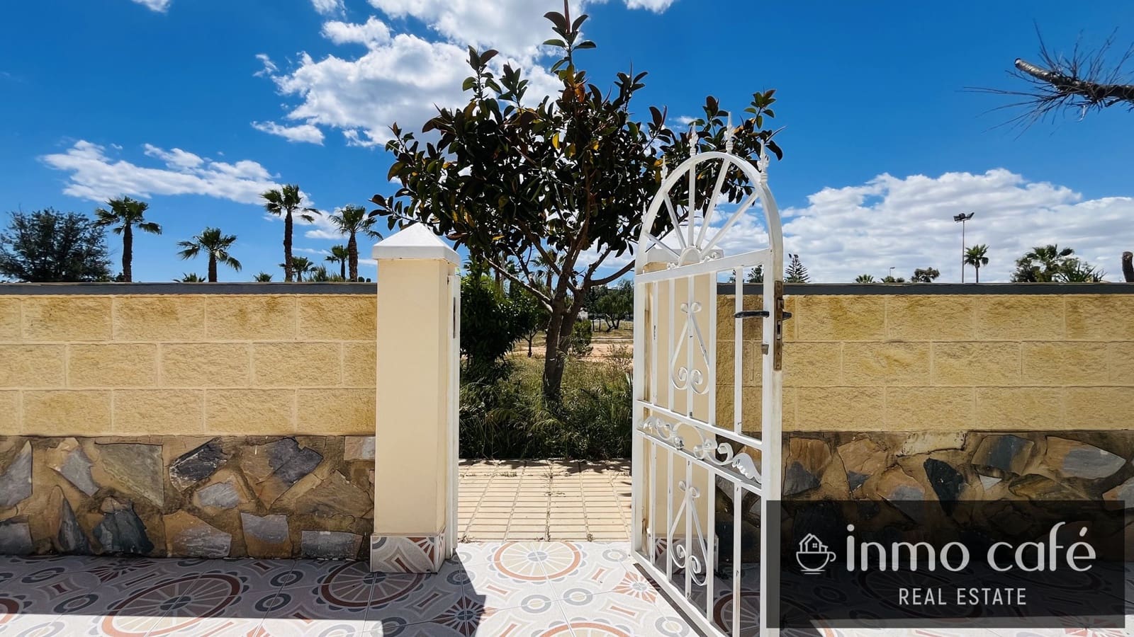 4 bedroom Townhouse for sale in Orihuela Costa with pool garage - € 280,000 (Ref: 9838471)