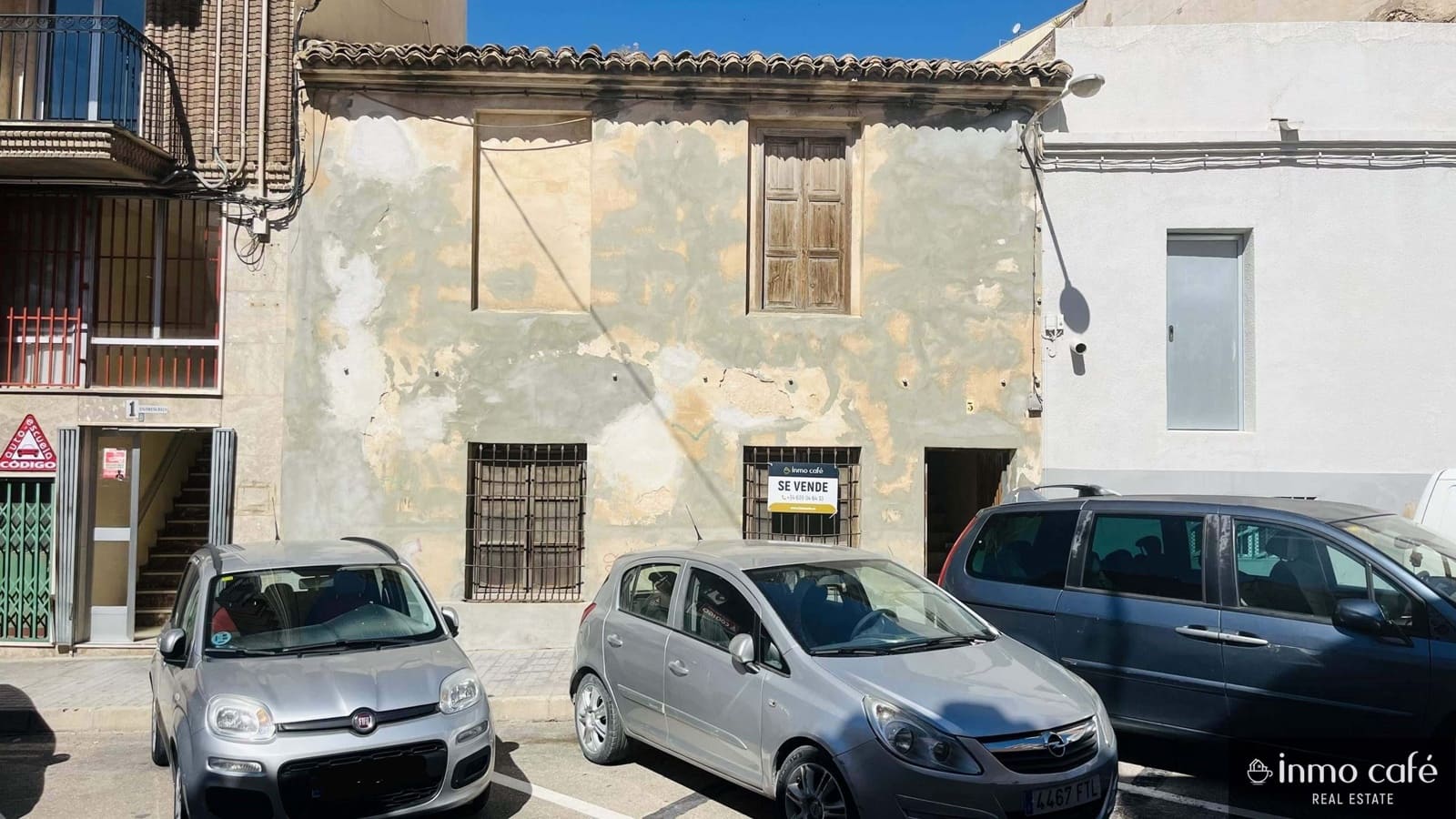 Townhouse for sale in Villena - € 185,000 (Ref: 9844439)