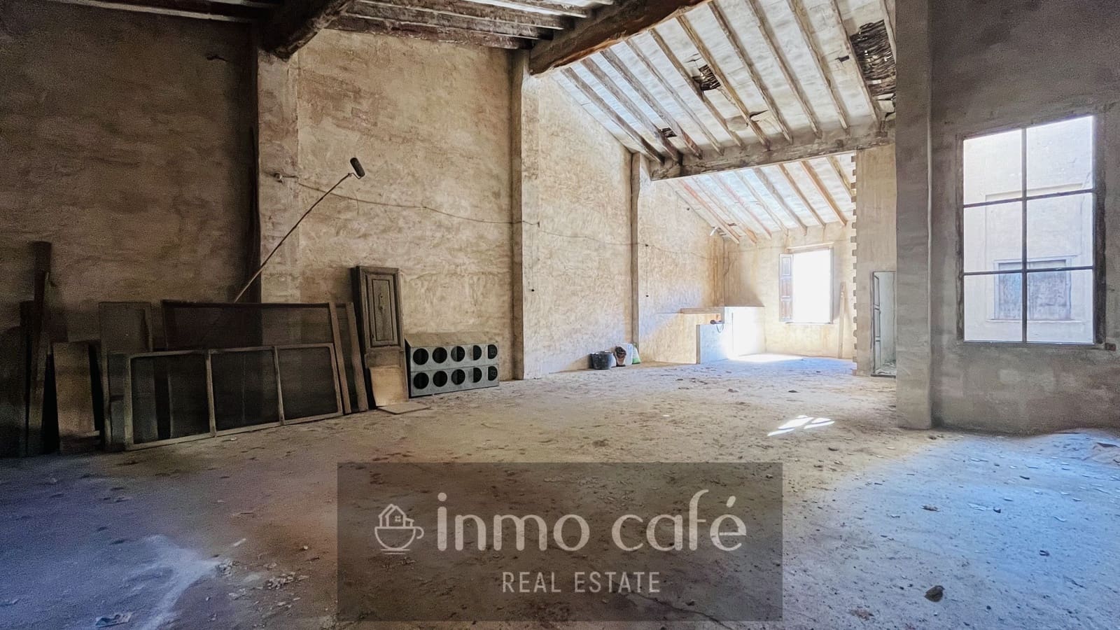 Townhouse for sale in Villena - € 185,000 (Ref: 9844439)