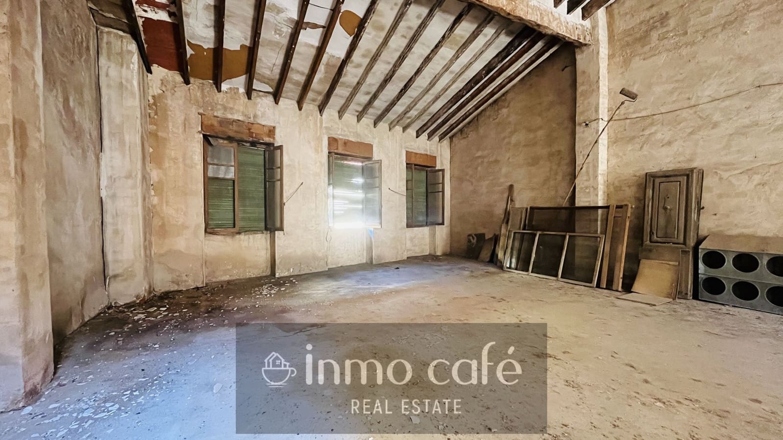 Townhouse for sale in Villena - € 185,000 (Ref: 9844439)