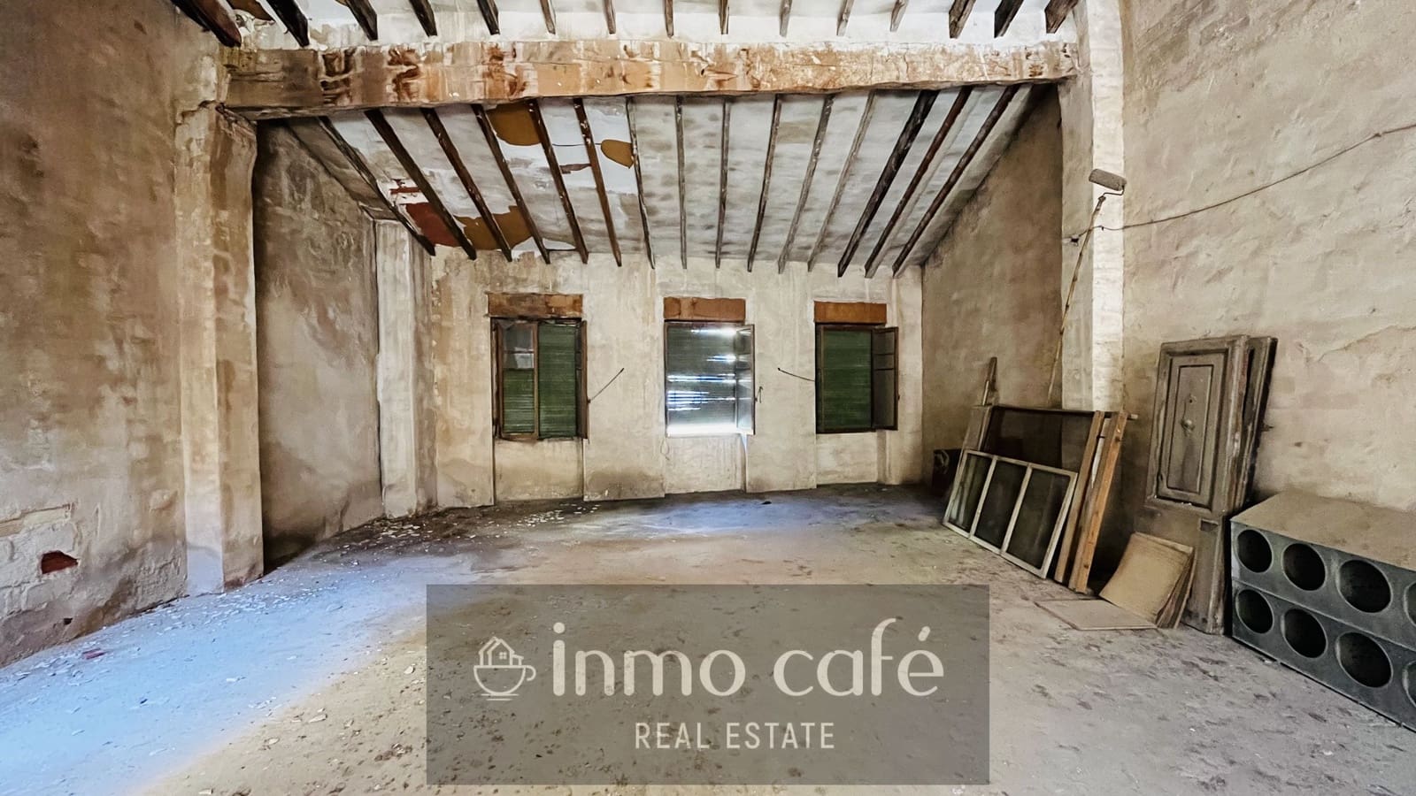 Townhouse for sale in Villena - € 185,000 (Ref: 9844439)