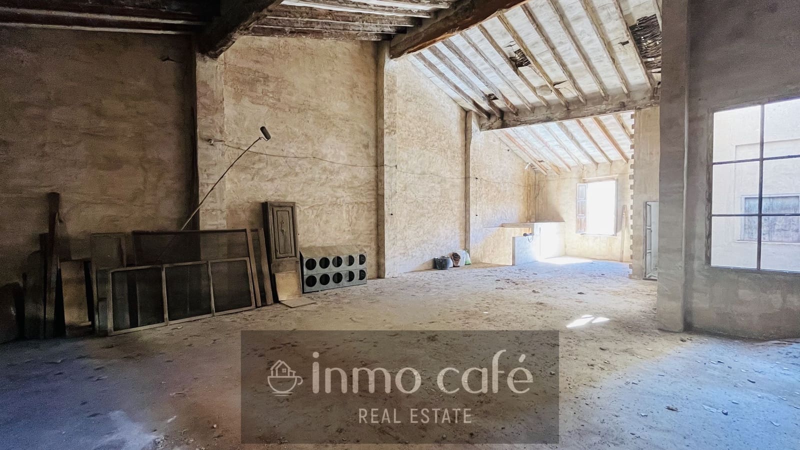 Townhouse for sale in Villena - € 185,000 (Ref: 9844439)
