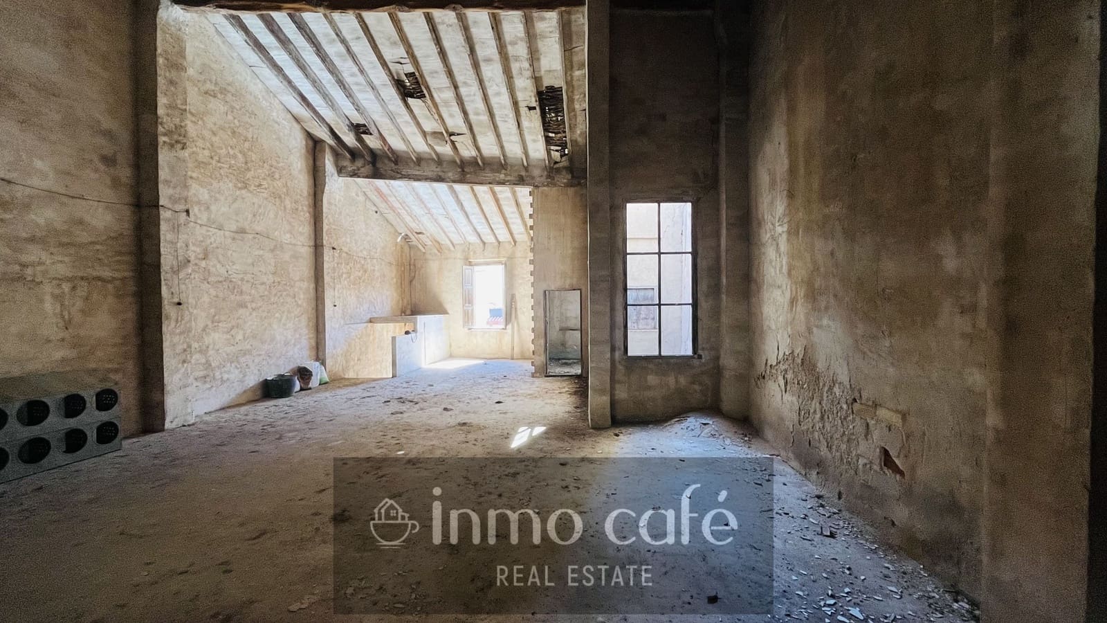 Townhouse for sale in Villena - € 185,000 (Ref: 9844439)