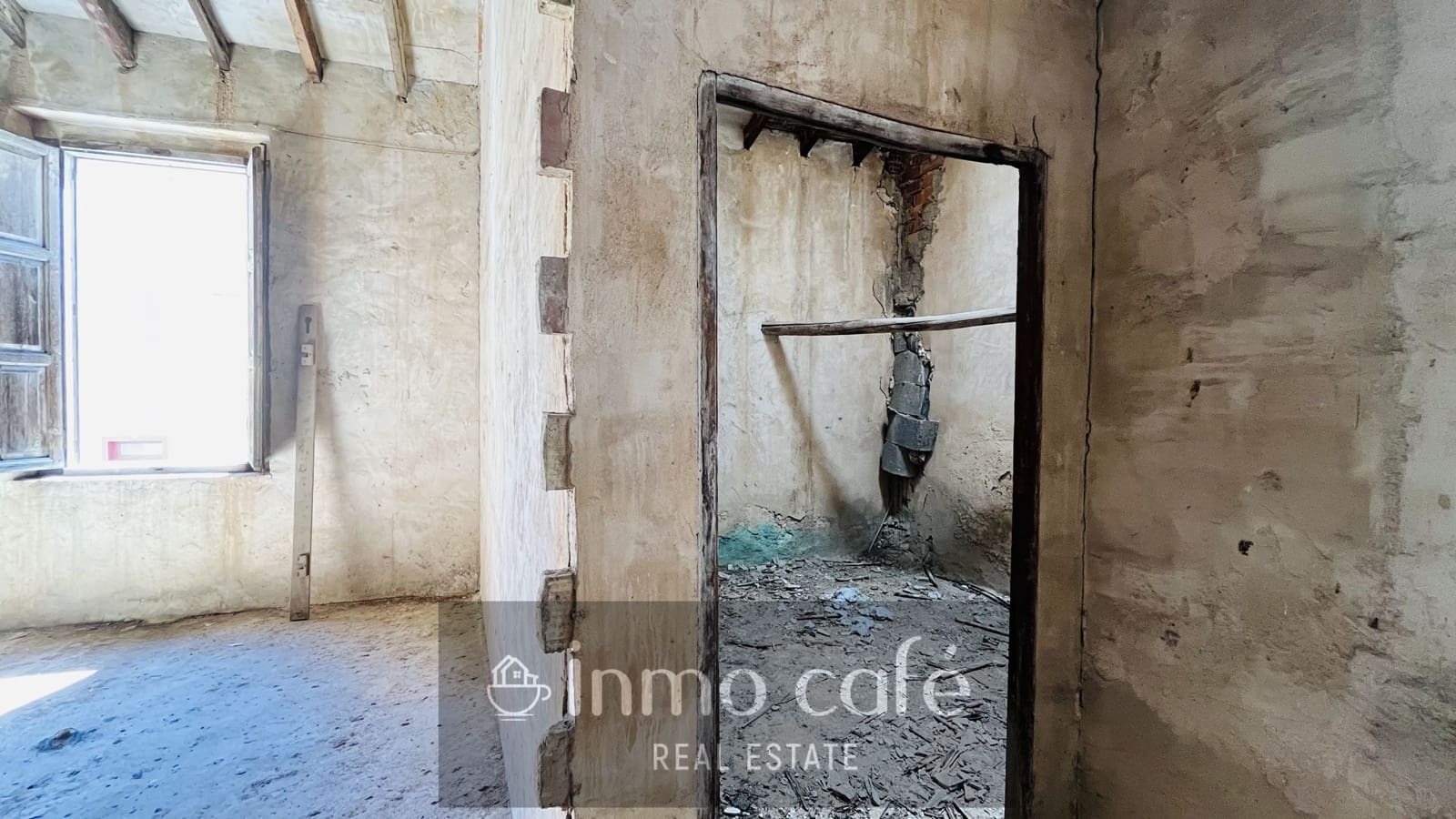 Townhouse for sale in Villena - € 185,000 (Ref: 9844439)