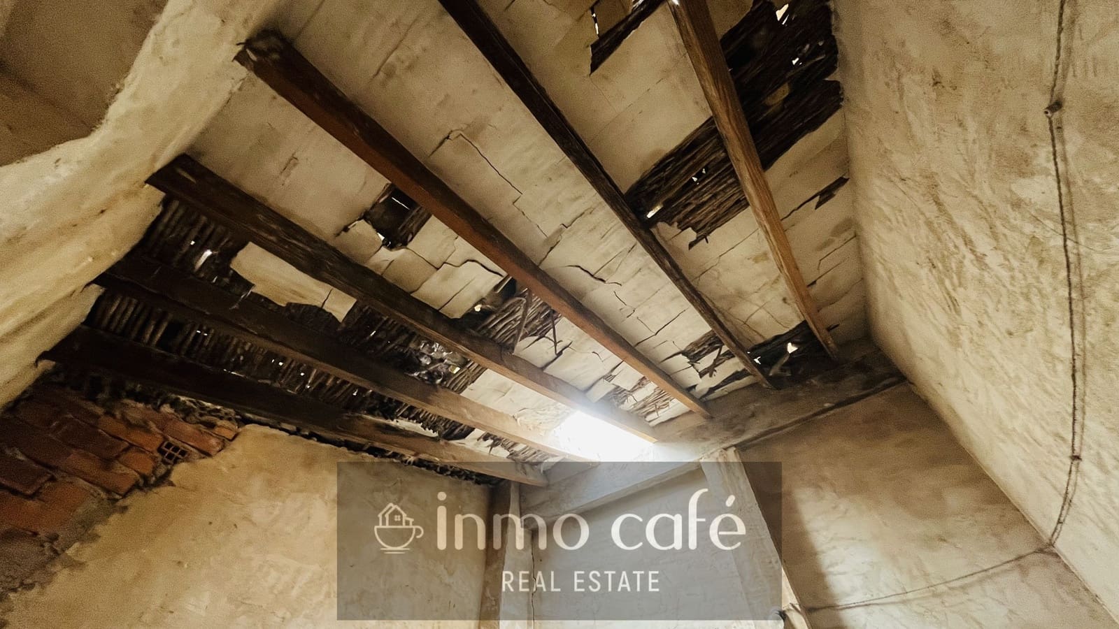 Townhouse for sale in Villena - € 185,000 (Ref: 9844439)