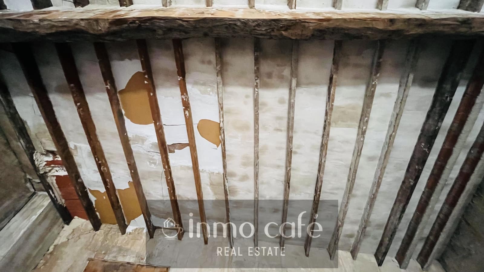 Townhouse for sale in Villena - € 185,000 (Ref: 9844439)