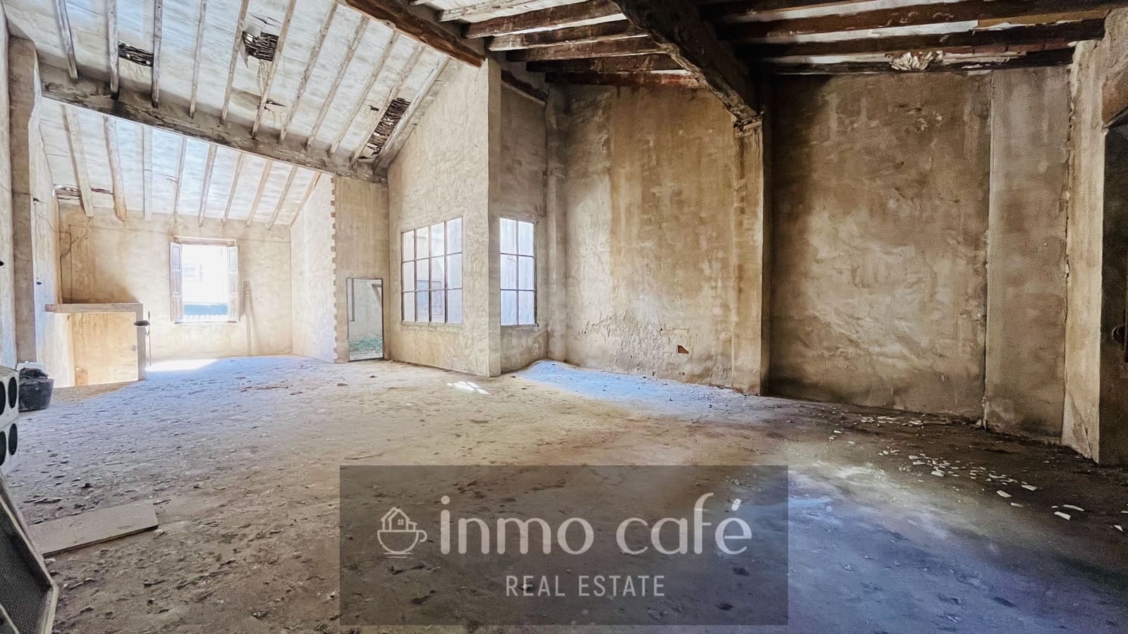 Townhouse for sale in Villena - € 185,000 (Ref: 9844439)