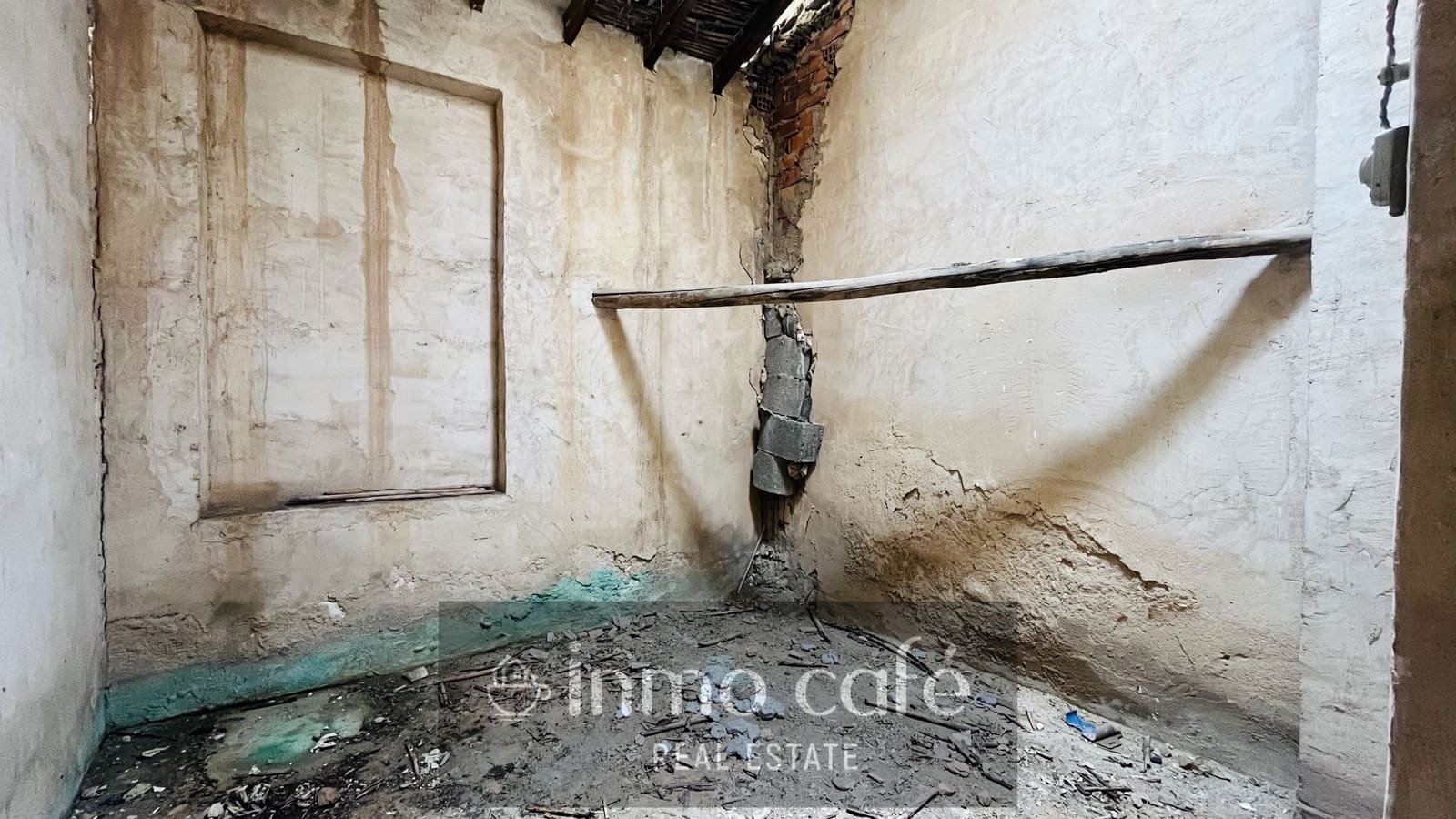 Townhouse for sale in Villena - € 185,000 (Ref: 9844439)