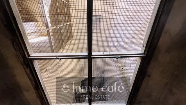 Townhouse for sale in Villena - € 185,000 (Ref: 9844439)