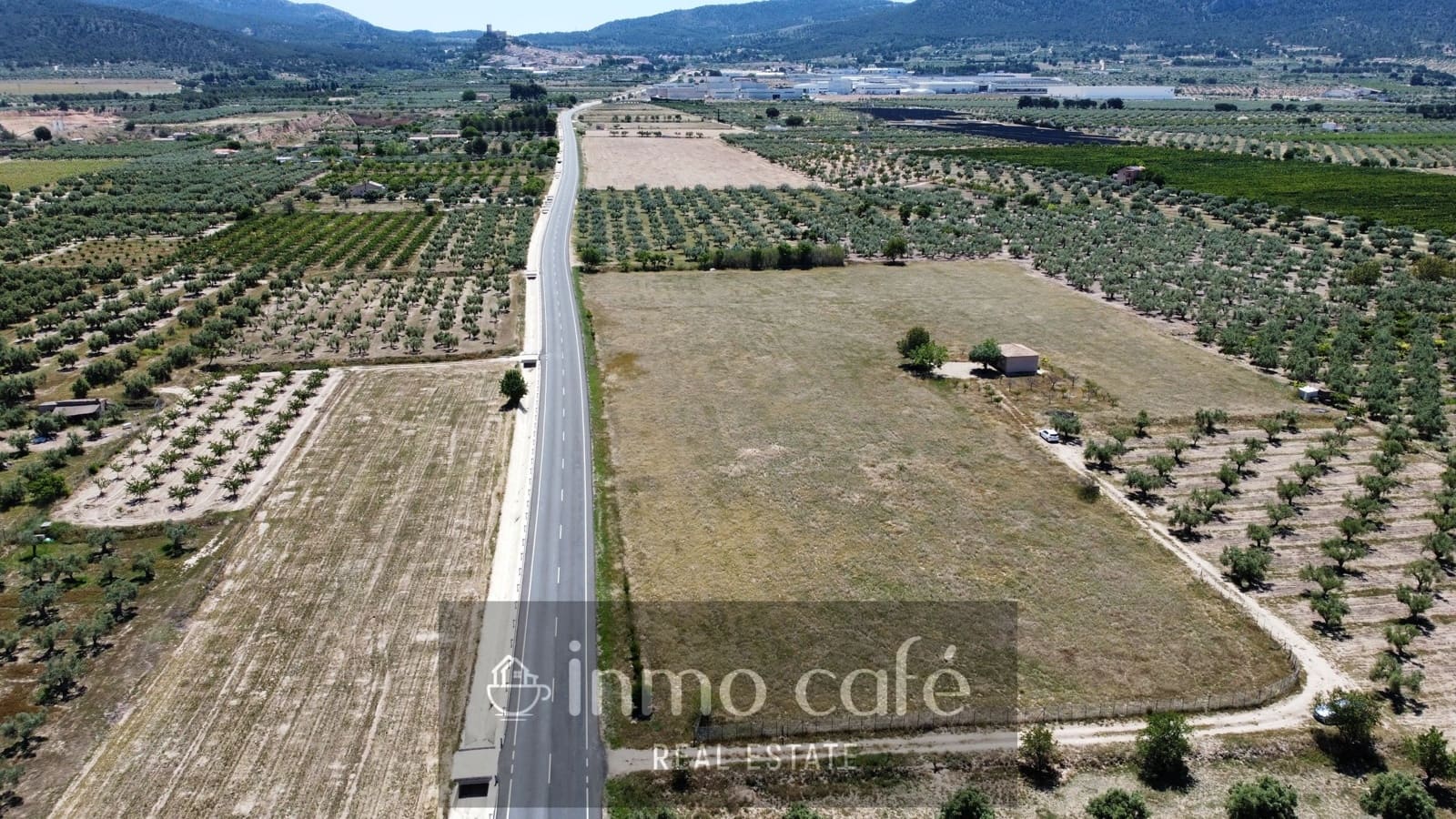 Mark till salu i Biar - 95 000 € (Ref: 9844786)