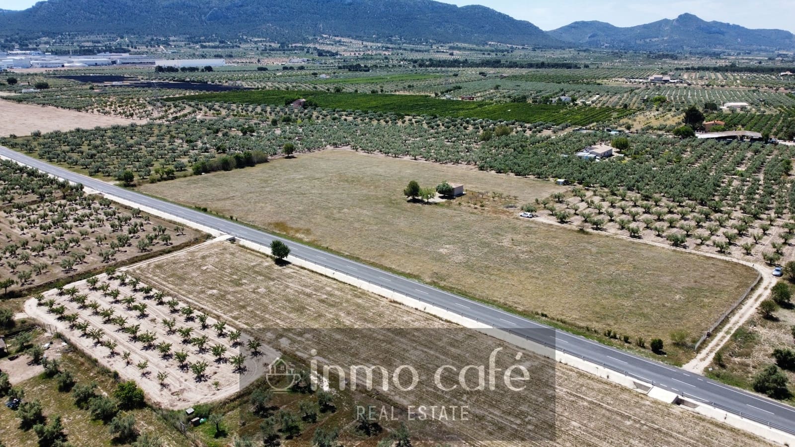 Mark till salu i Biar - 95 000 € (Ref: 9844786)