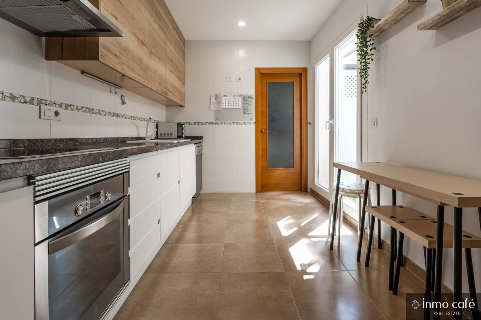 3 bedroom Townhouse for sale in Sellent with garage - € 180,000 (Ref: 9848187)