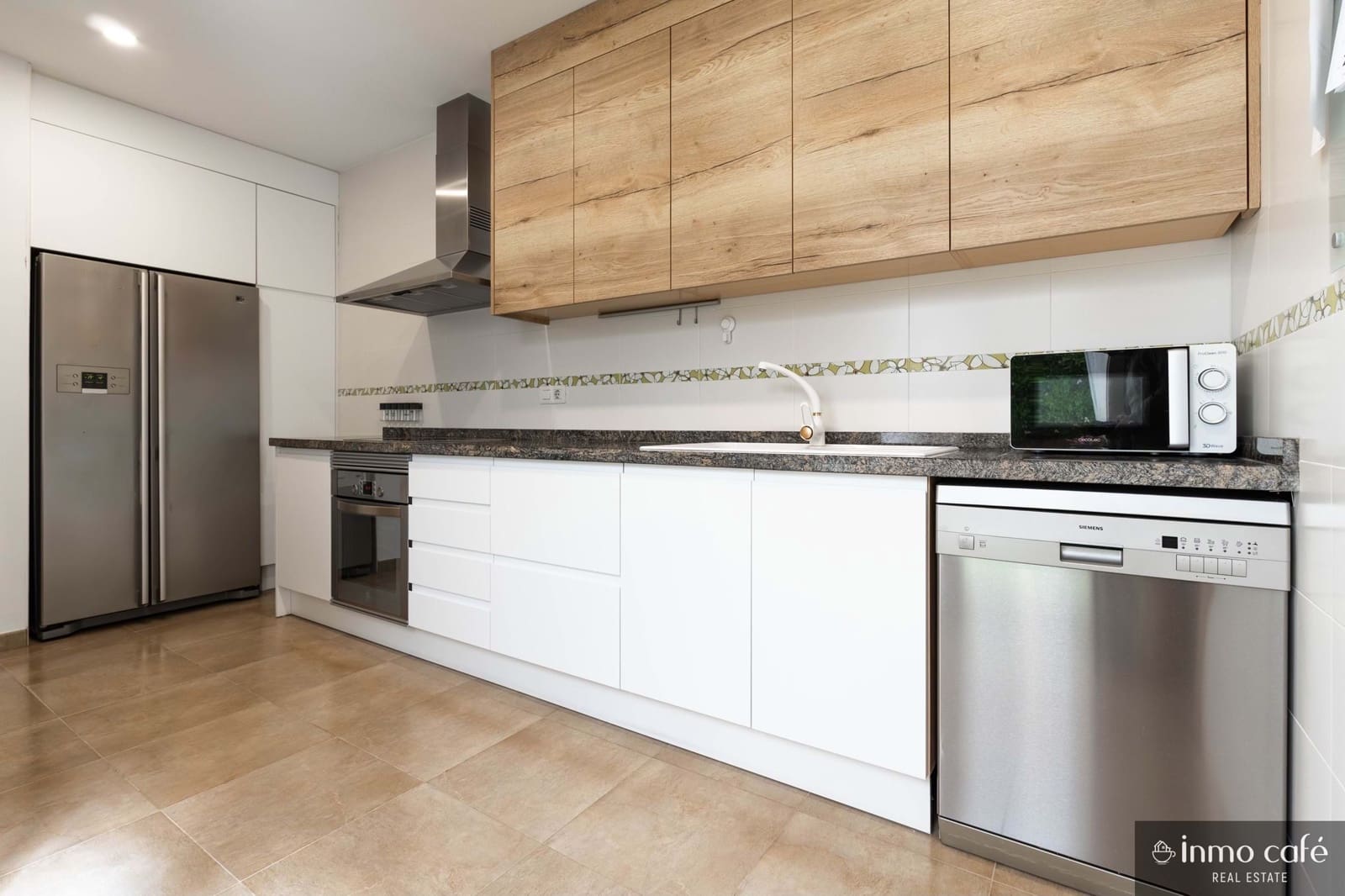 3 bedroom Townhouse for sale in Sellent with garage - € 180,000 (Ref: 9848187)