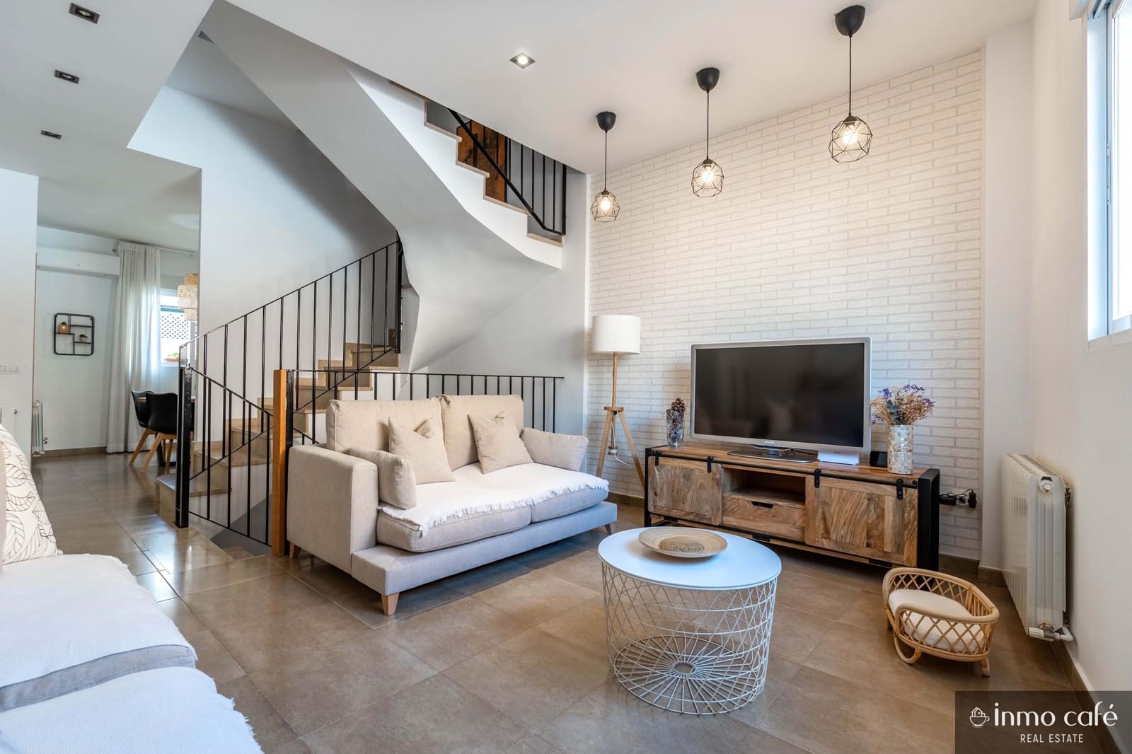 3 bedroom Townhouse for sale in Sellent with garage - € 180,000 (Ref: 9848187)