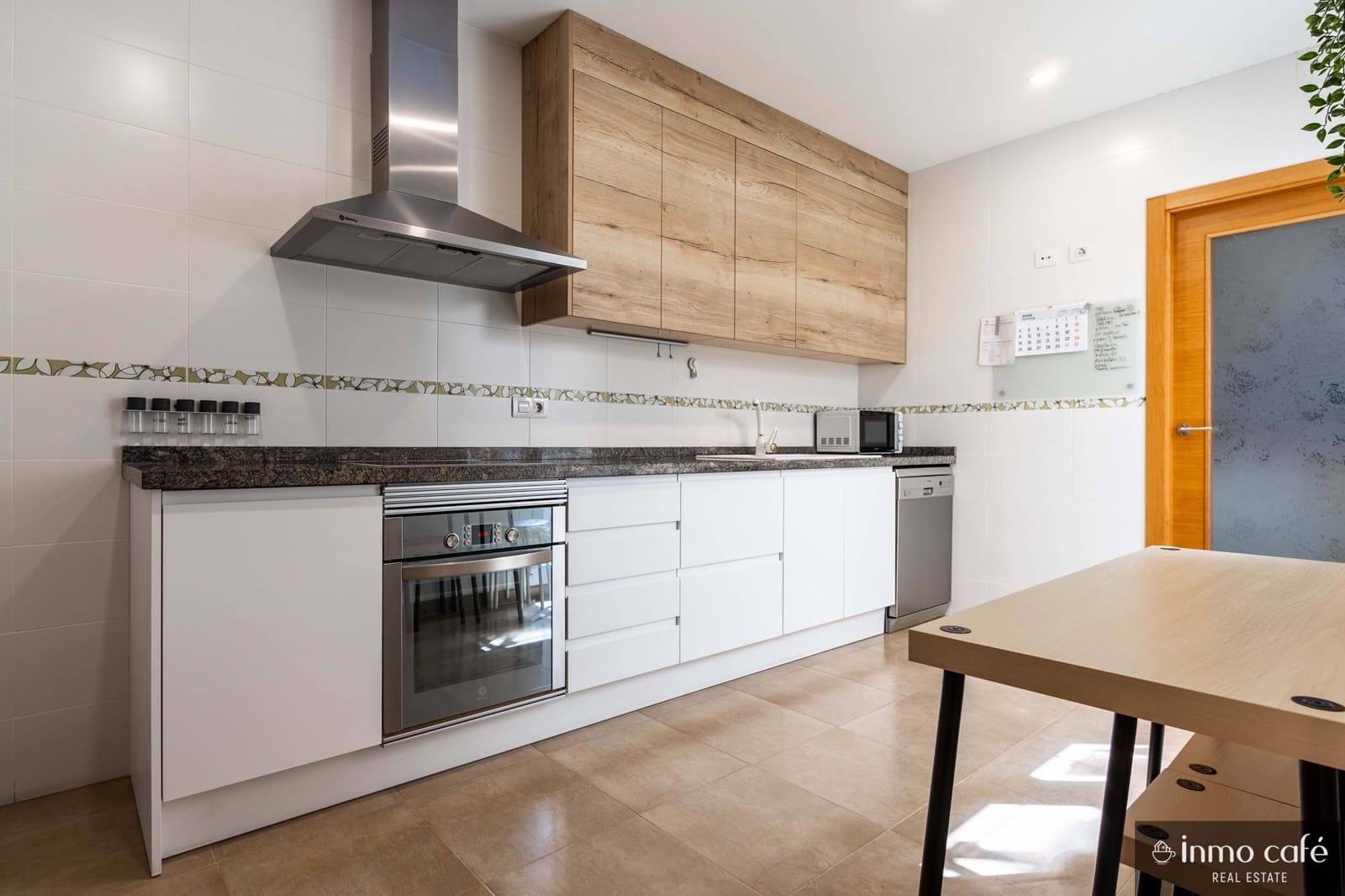 3 bedroom Townhouse for sale in Sellent with garage - € 180,000 (Ref: 9848187)