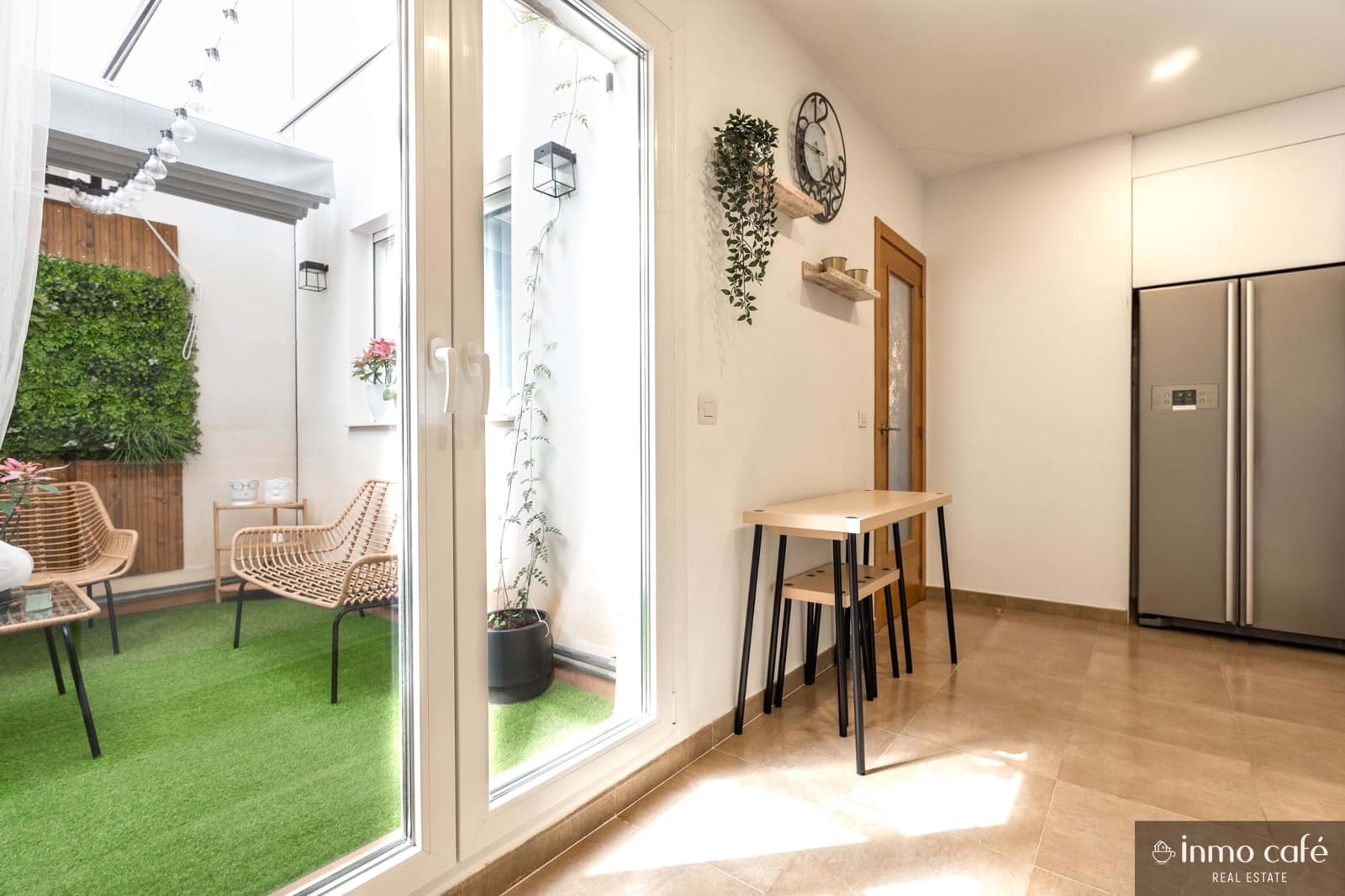 3 bedroom Townhouse for sale in Sellent with garage - € 180,000 (Ref: 9848187)