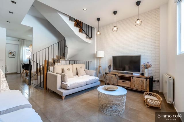 3 bedroom Townhouse for sale in Sellent with garage - € 180,000 (Ref: 9848187)