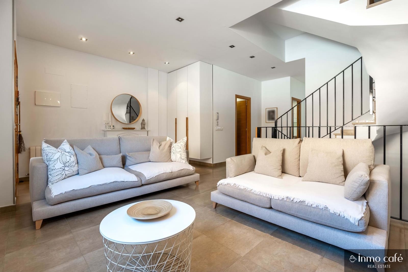 3 bedroom Townhouse for sale in Sellent with garage - € 180,000 (Ref: 9848187)