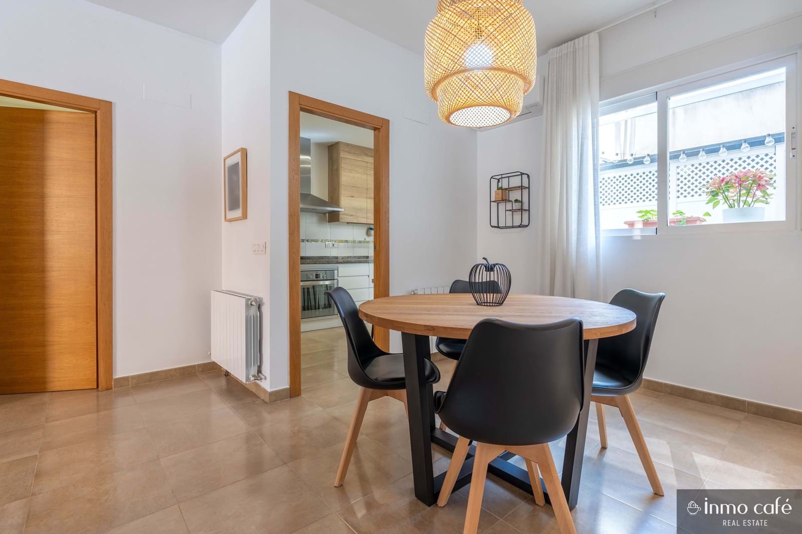 3 bedroom Townhouse for sale in Sellent with garage - € 180,000 (Ref: 9848187)