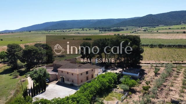 4 bedroom Finca/Country House for sale in Fontanars dels Alforins - € 2,200,000 (Ref: 9866173)