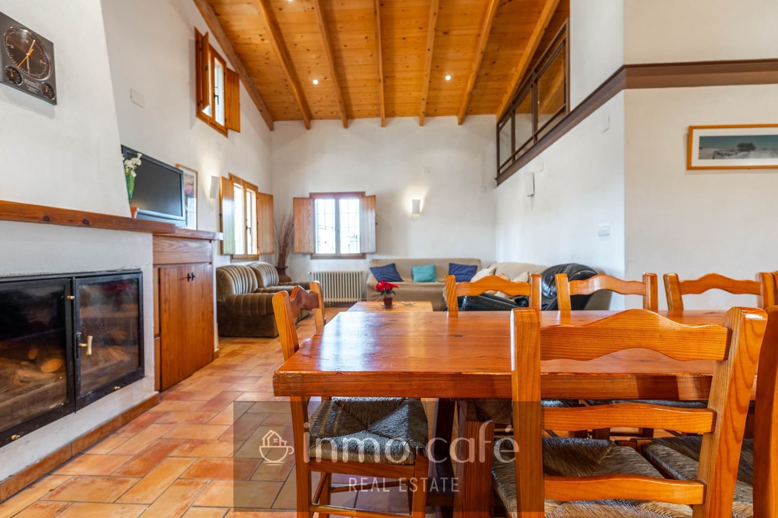 4 bedroom Finca/Country House for sale in Fontanars dels Alforins - € 2,200,000 (Ref: 9866173)