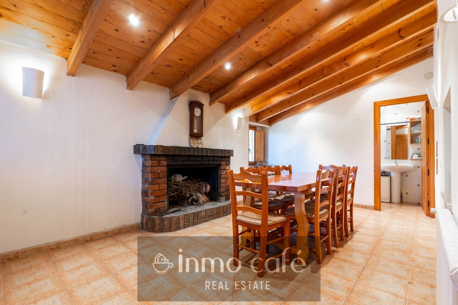 4 bedroom Finca/Country House for sale in Fontanars dels Alforins - € 2,200,000 (Ref: 9866173)