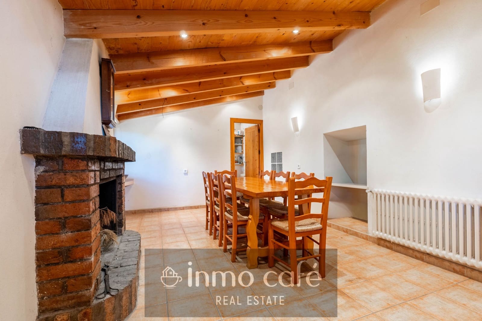 4 bedroom Finca/Country House for sale in Fontanars dels Alforins - € 2,200,000 (Ref: 9866173)