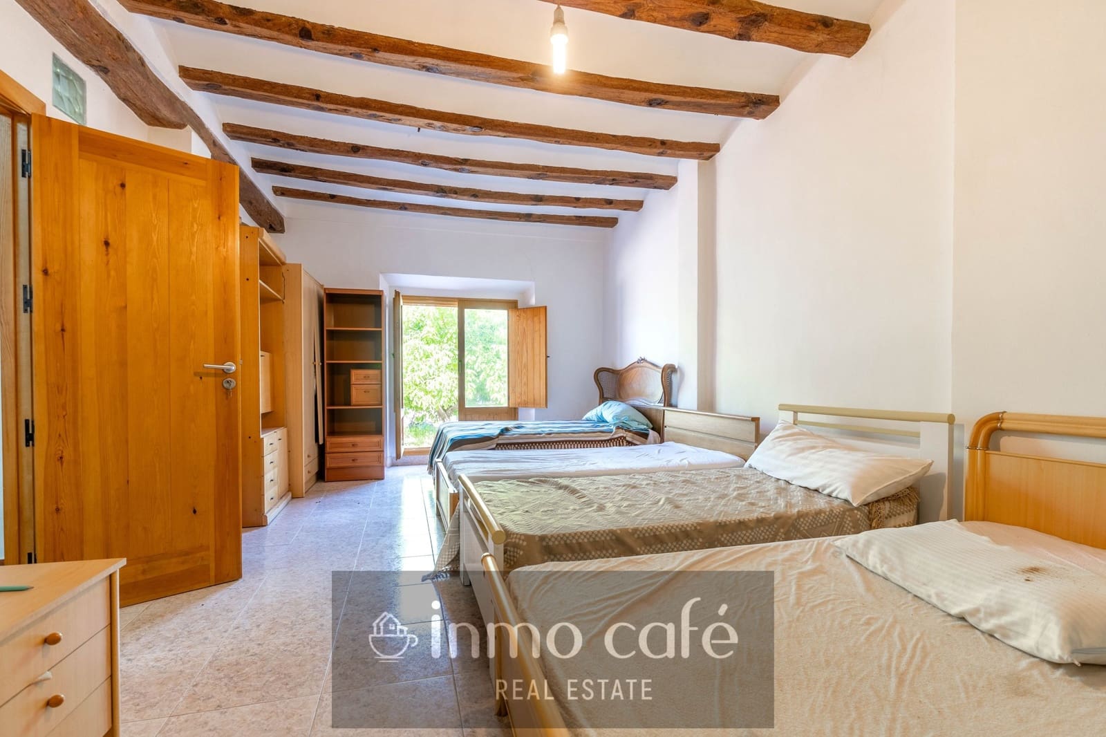 4 bedroom Finca/Country House for sale in Fontanars dels Alforins - € 2,200,000 (Ref: 9866173)