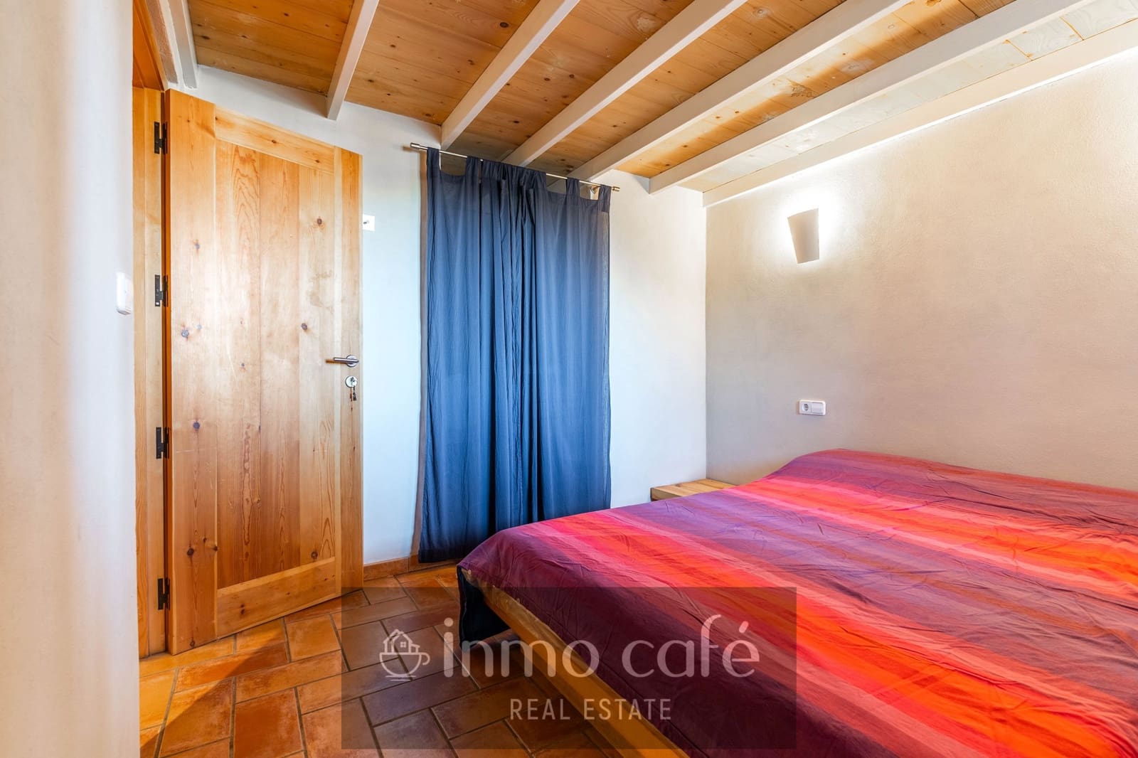 4 bedroom Finca/Country House for sale in Fontanars dels Alforins - € 2,200,000 (Ref: 9866173)