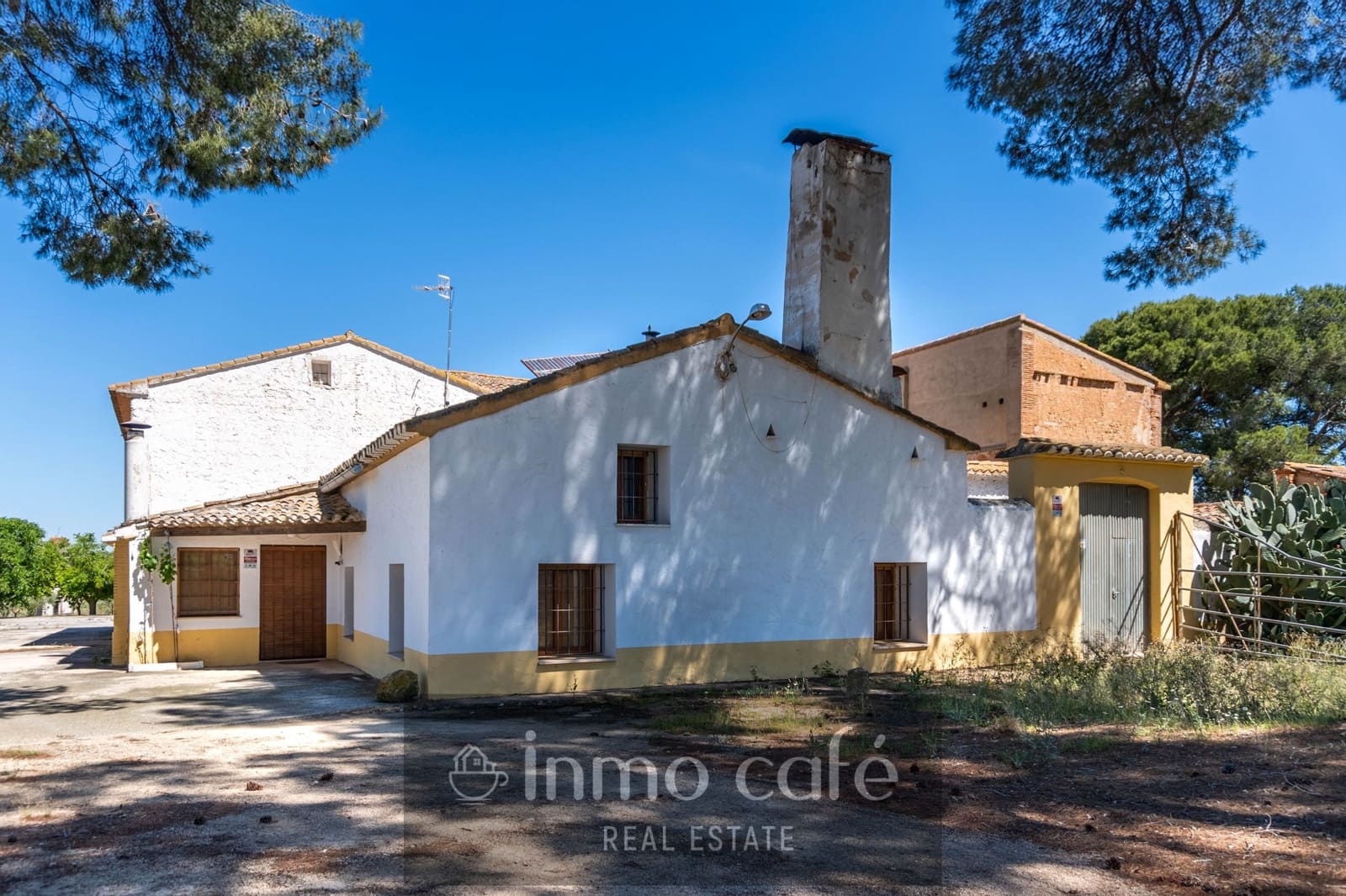 4 bedroom Finca/Country House for sale in Fontanars dels Alforins - € 2,200,000 (Ref: 9866173)