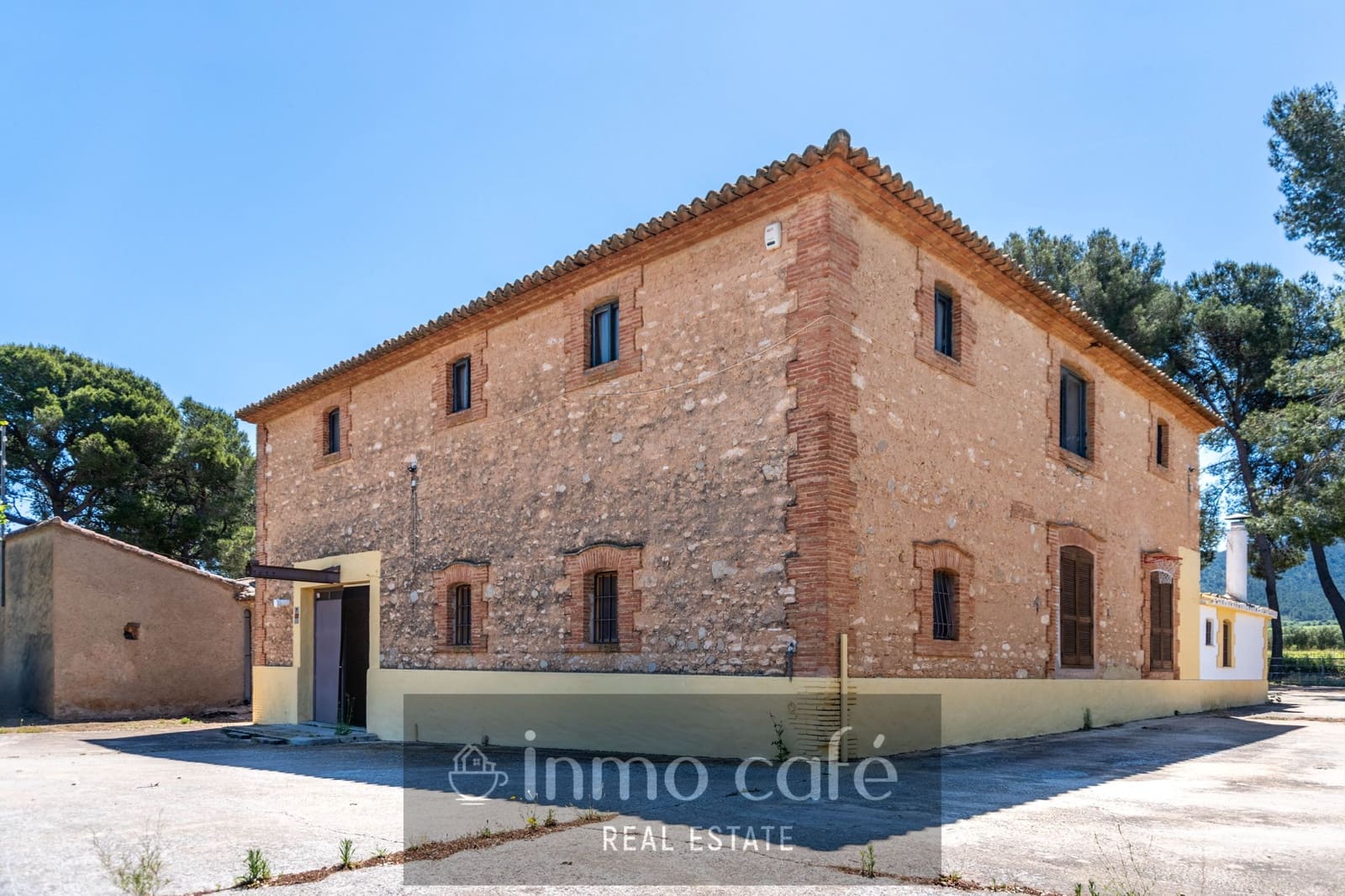 4 bedroom Finca/Country House for sale in Fontanars dels Alforins - € 2,200,000 (Ref: 9866173)