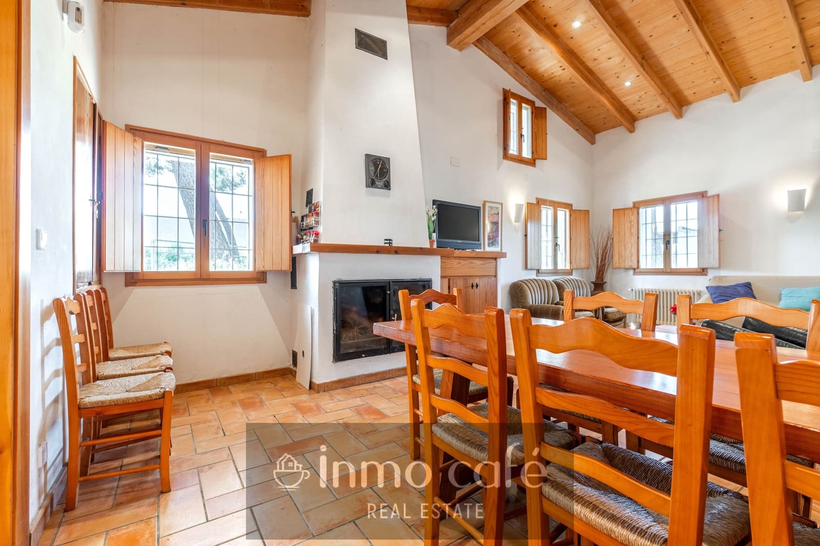 4 bedroom Finca/Country House for sale in Fontanars dels Alforins - € 2,200,000 (Ref: 9866173)