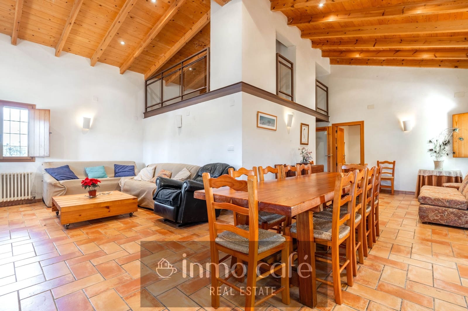 4 bedroom Finca/Country House for sale in Fontanars dels Alforins - € 2,200,000 (Ref: 9866173)