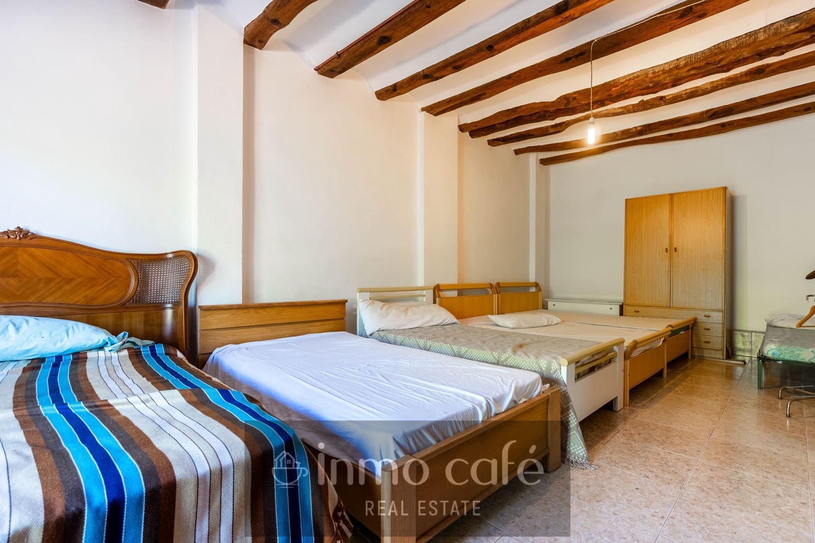 4 bedroom Finca/Country House for sale in Fontanars dels Alforins - € 2,200,000 (Ref: 9866173)