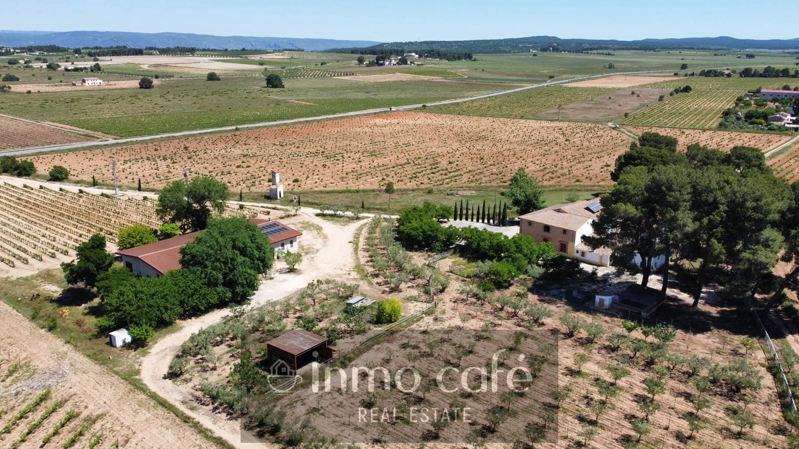 4 bedroom Finca/Country House for sale in Fontanars dels Alforins - € 2,200,000 (Ref: 9866173)