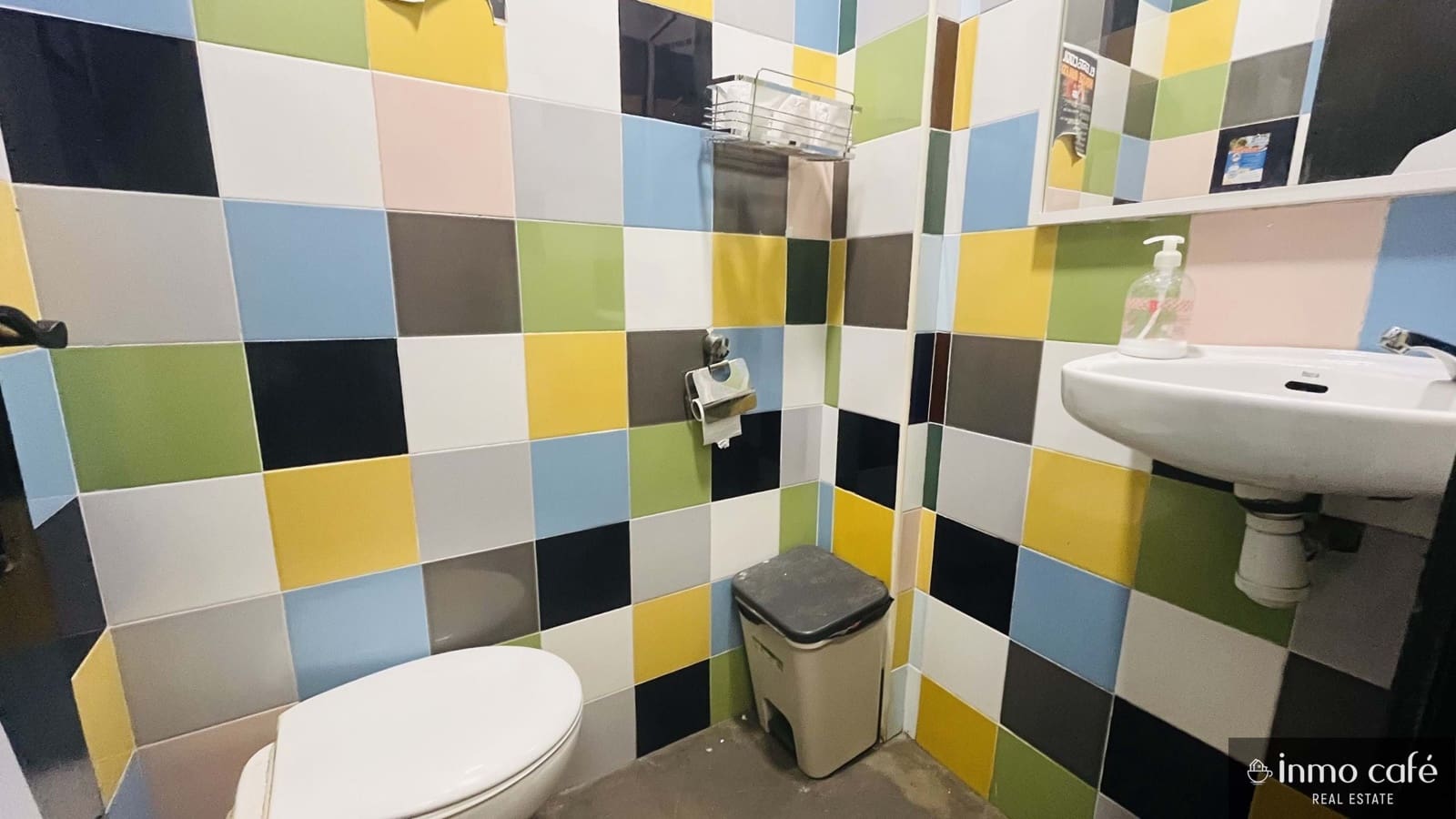 Commercieel te koop in Alicante stad - € 110.000 (Ref: 9867273)