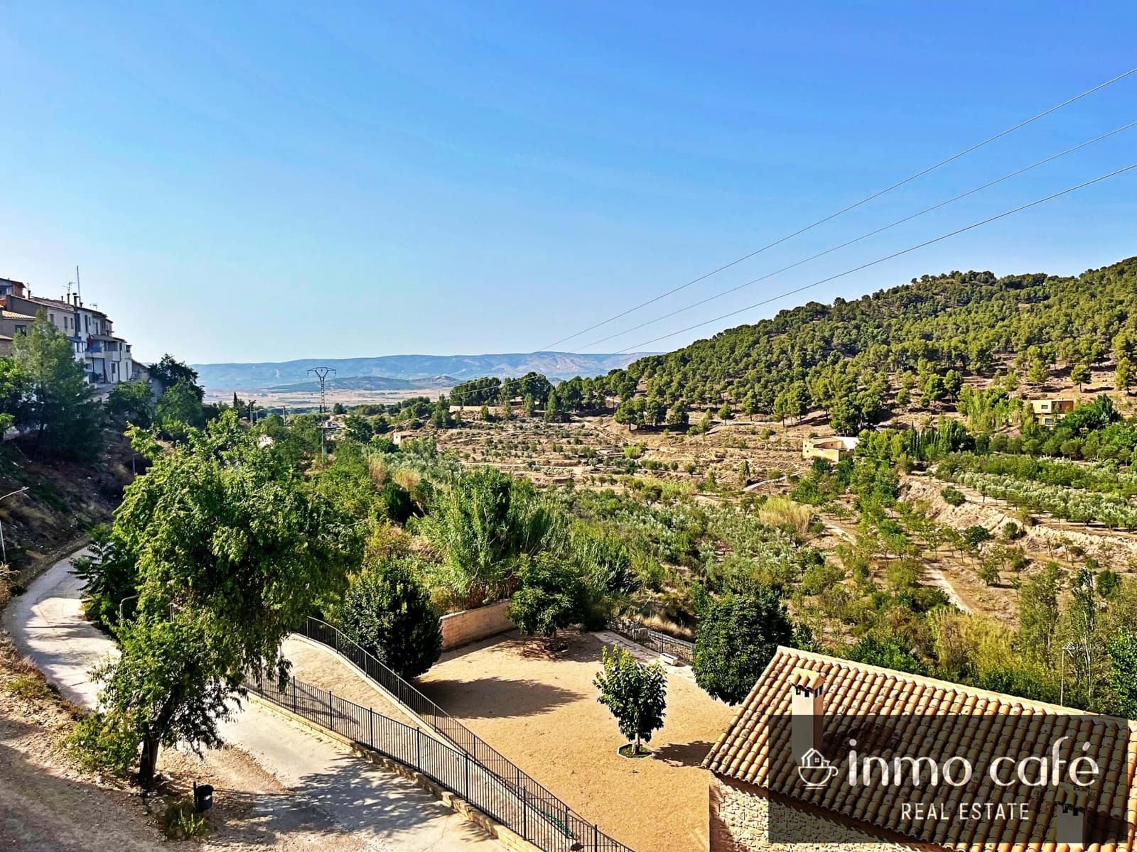 1 bedroom Townhouse for sale in Biar - € 75,000 (Ref: 9893154)