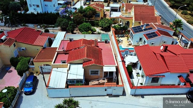 3 soverom Hus til salgs i San Fulgencio med svømmebasseng - € 200 000 (Ref: 9897475)
