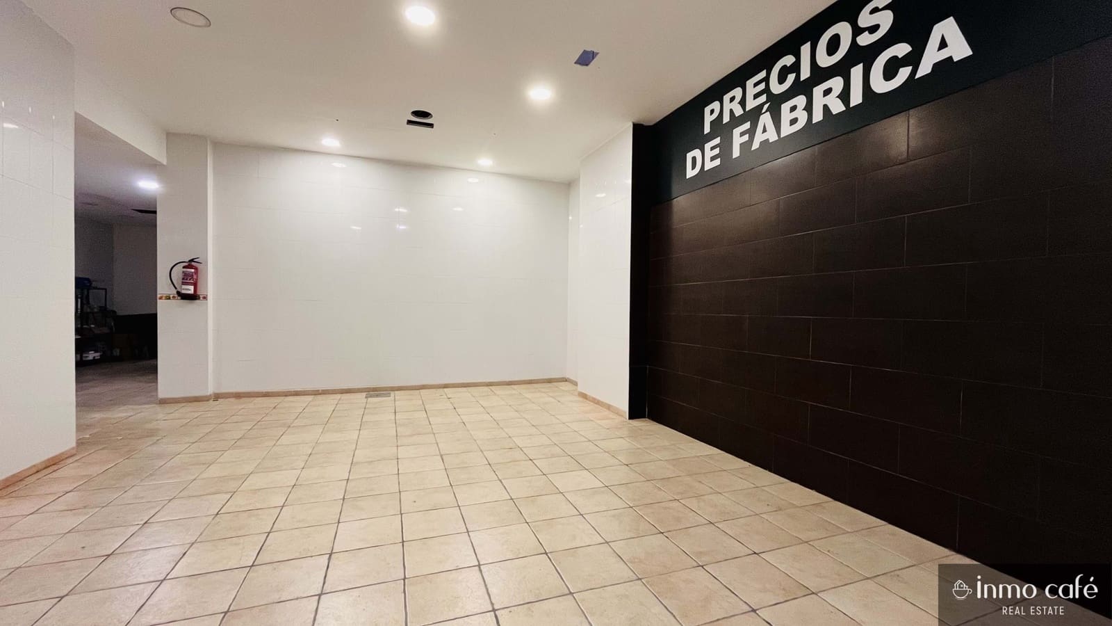 Local Commercial à louer à Villena - 1 500 € (Ref: 9898569)