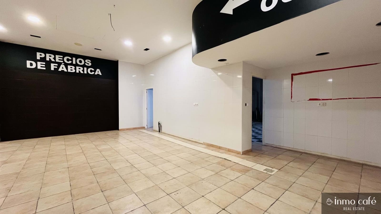 Local Commercial à louer à Villena - 1 500 € (Ref: 9898569)