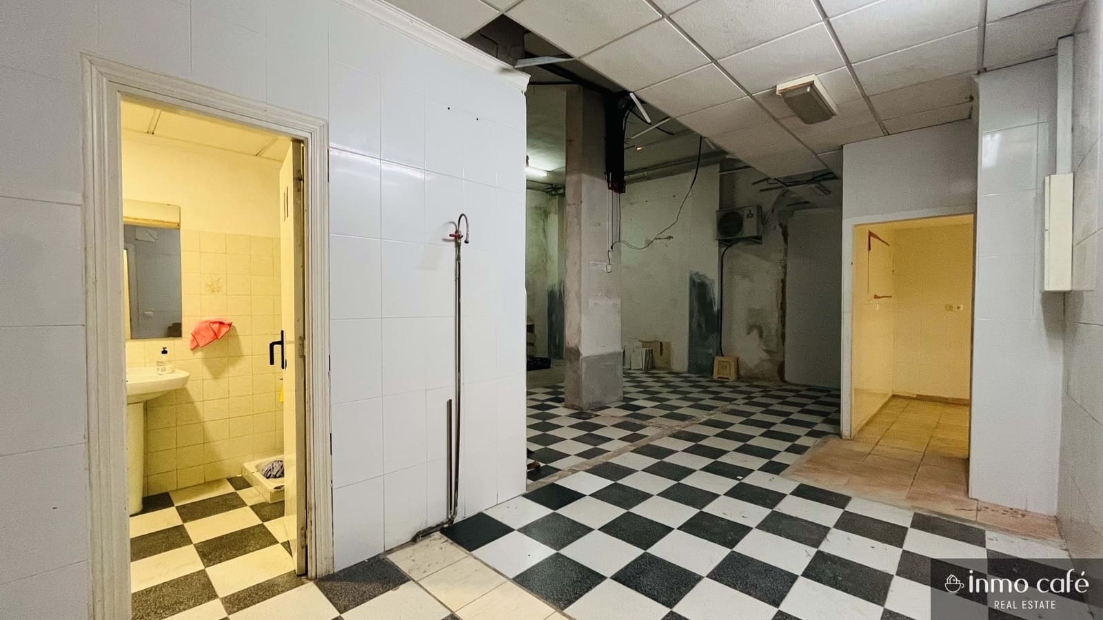 Local Commercial à louer à Villena - 1 500 € (Ref: 9898569)