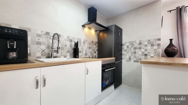 Apartamento de 1 habitación en Torrevieja en venta con piscina - 127.000 € (Ref: 9914019)