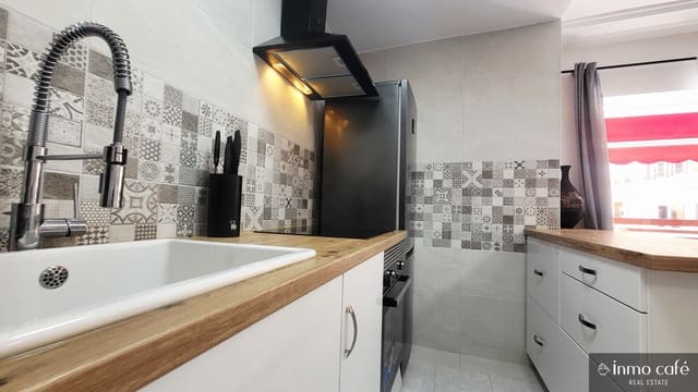Apartamento de 1 habitación en Torrevieja en venta con piscina - 127.000 € (Ref: 9914019)