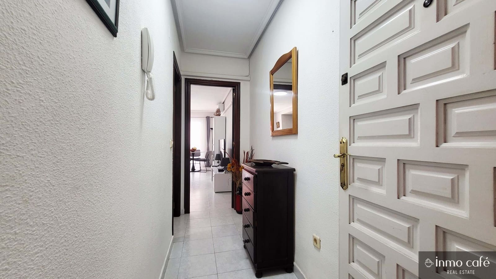 1 soverom Leilighet til salgs i Torrevieja med svømmebasseng - € 127 000 (Ref: 9914019)