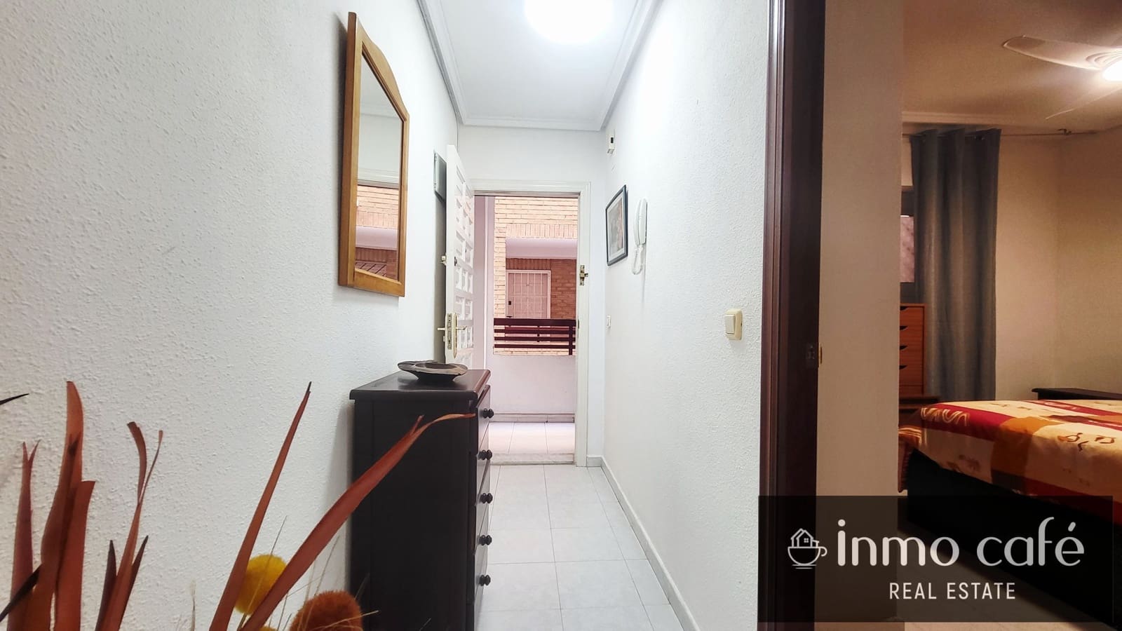 1 bedroom Apartment for sale in Torrevieja with pool - € 127,000 (Ref: 9914019)