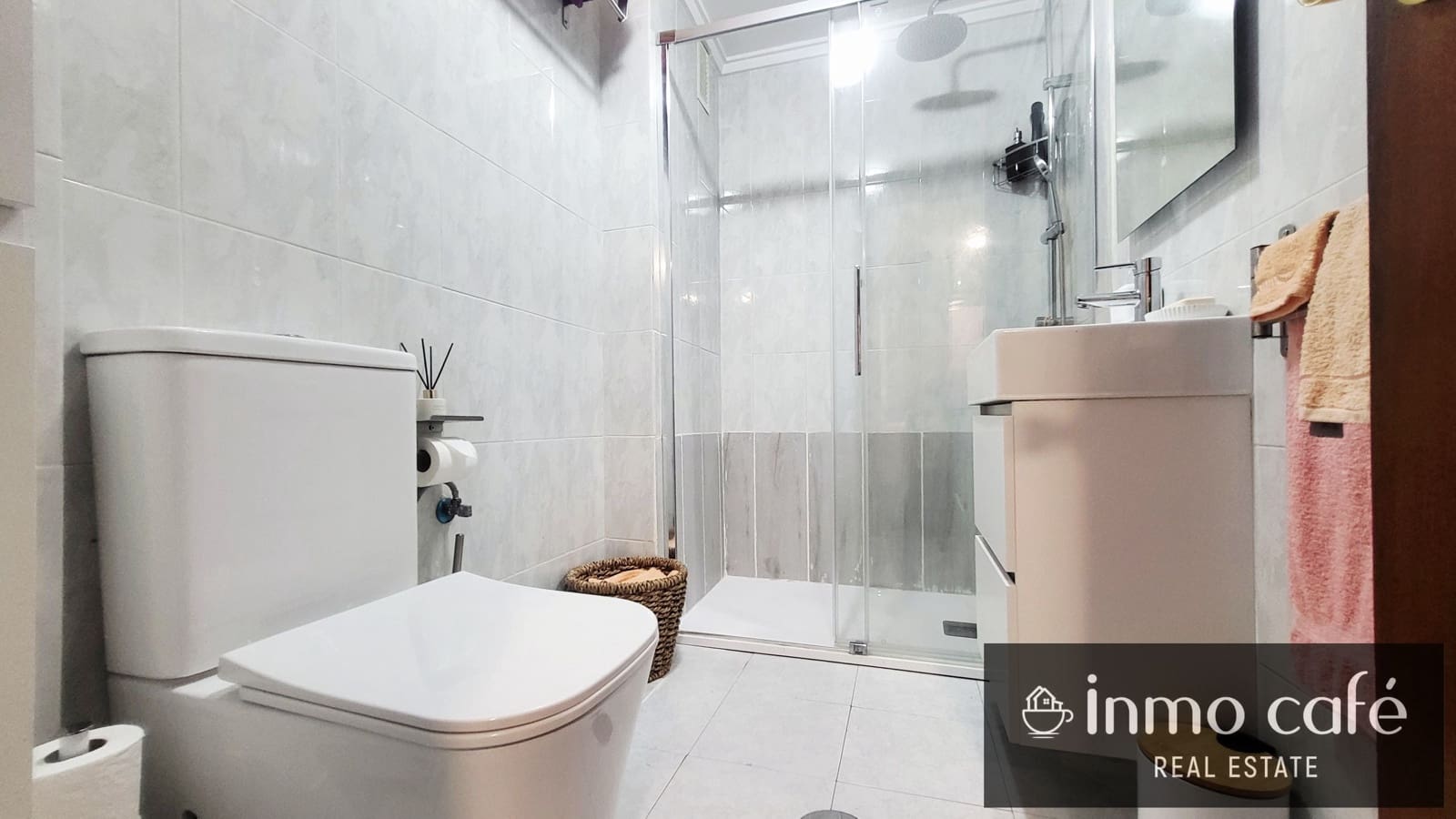 1 bedroom Apartment for sale in Torrevieja with pool - € 127,000 (Ref: 9914019)