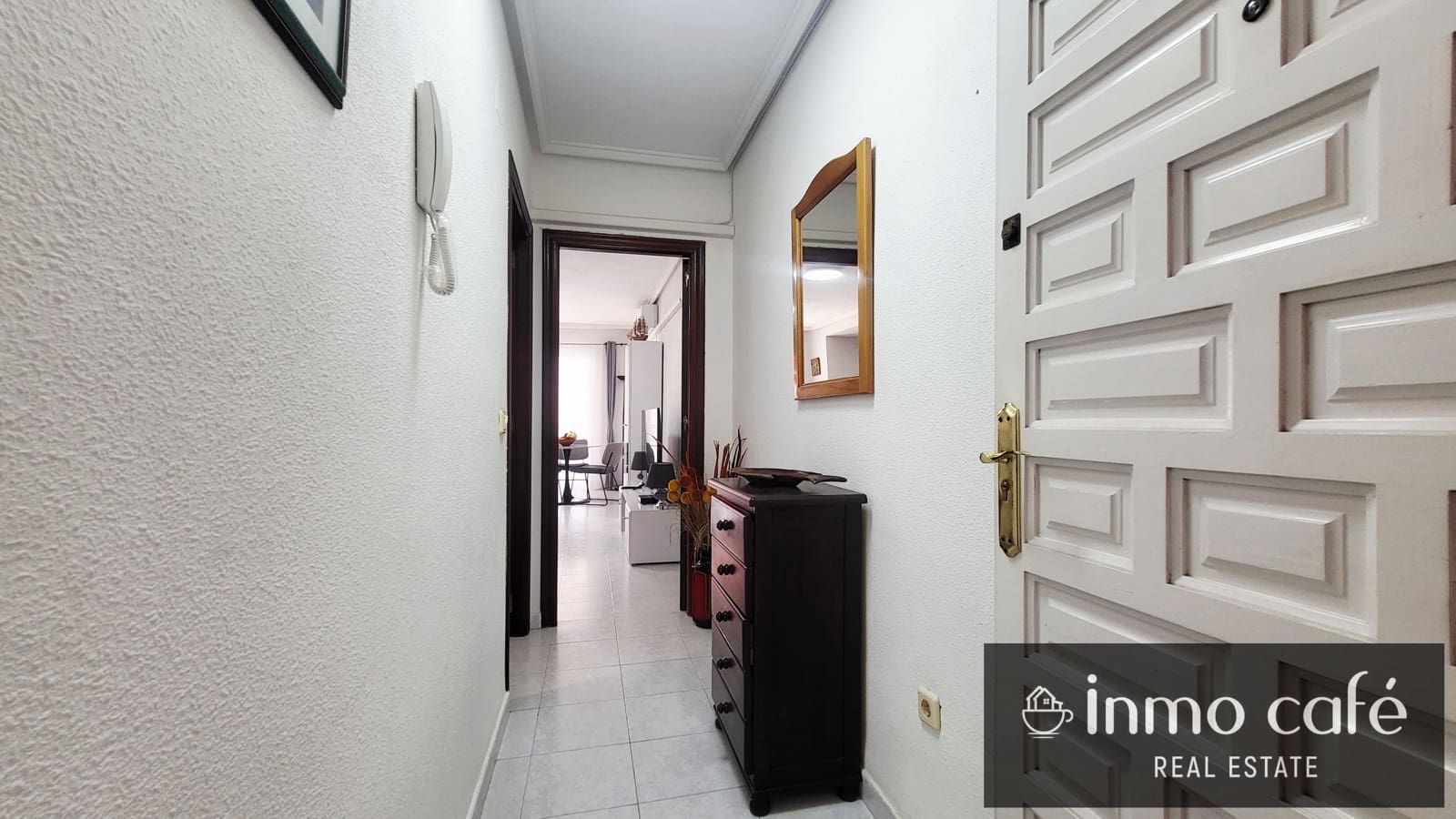 1 bedroom Apartment for sale in Torrevieja with pool - € 127,000 (Ref: 9914019)