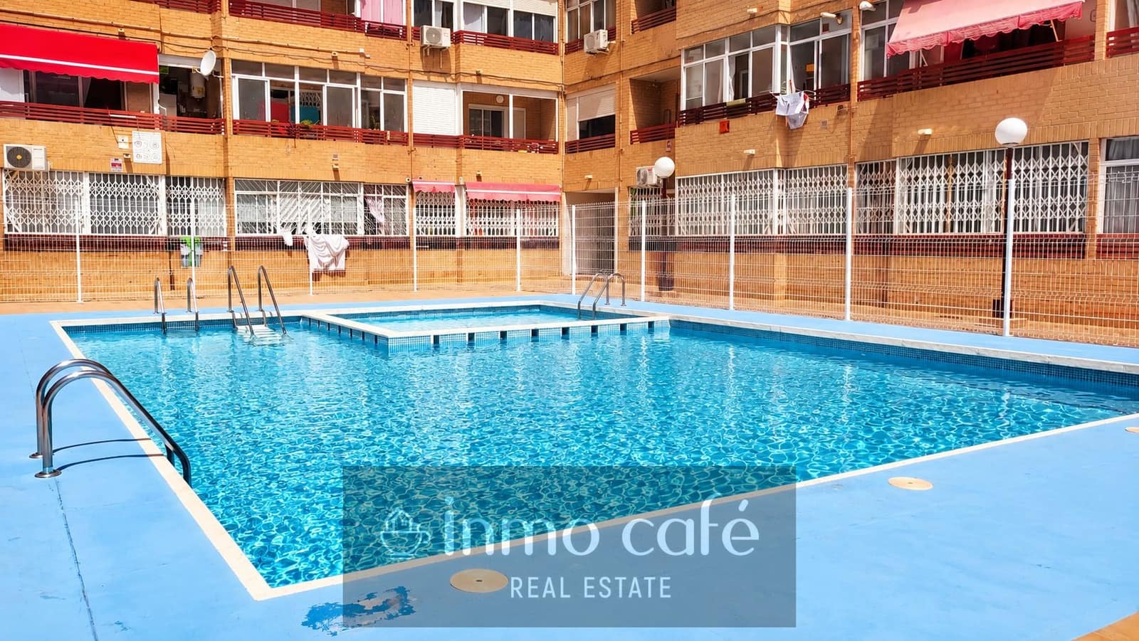 1 bedroom Apartment for sale in Torrevieja with pool - € 127,000 (Ref: 9914019)